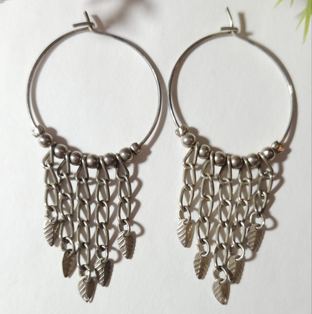 Vintage Handmade Silver Tone Leaf & Chain Hoop Dangle Earrings - Picture 5 of 8